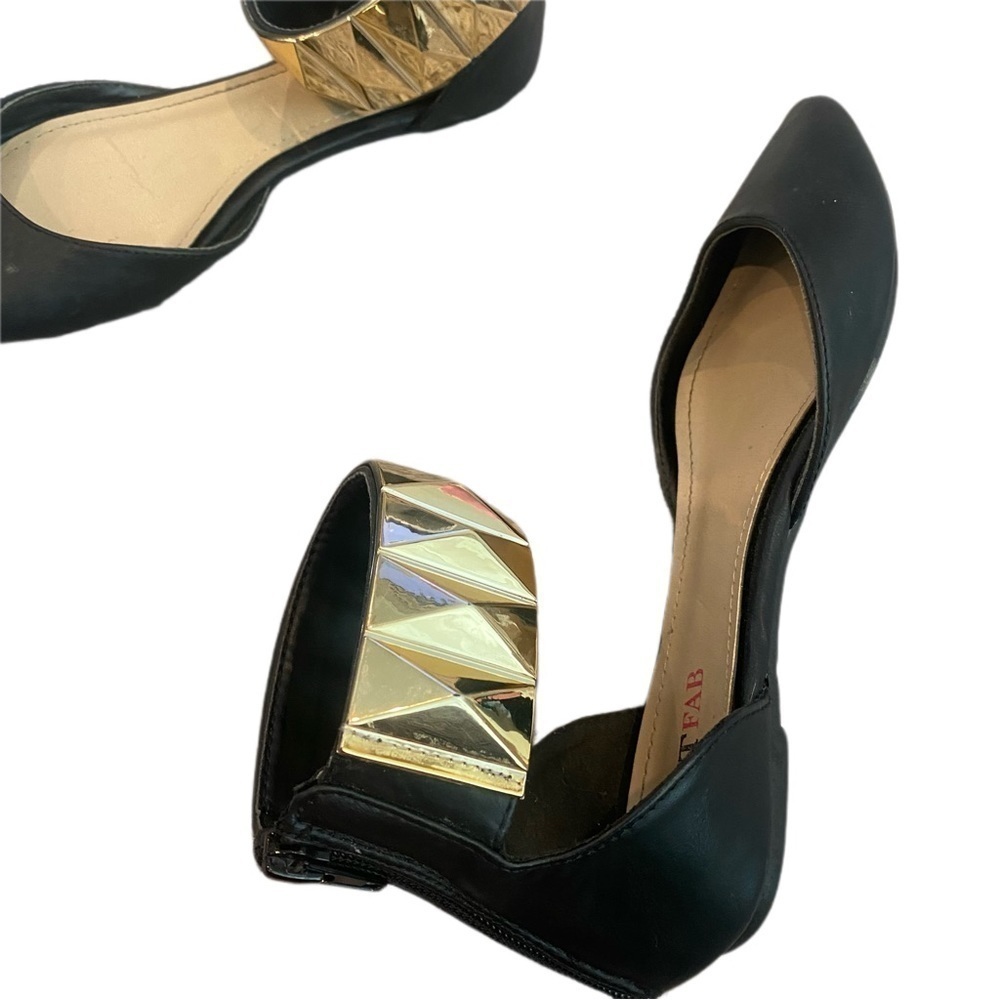 JUSTFAB Black Flat Closed Toe Shoes Gold Trim On Ankle - Size 6 - Picture 2 of 7